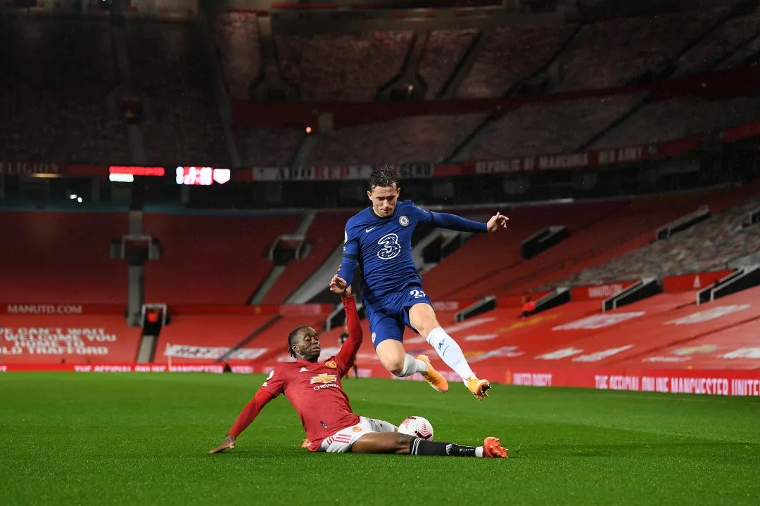 关于今晨那不勒斯手感冰凉：中超节点到来；赛场秩序良好；赛程密集仍需轮换的信息