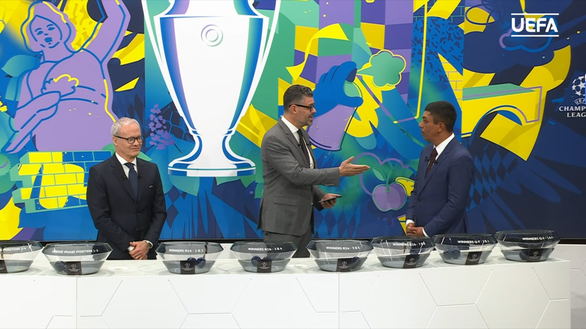 九游官网入口-中圈开球只要裁判员鸣哨后比赛即为开始