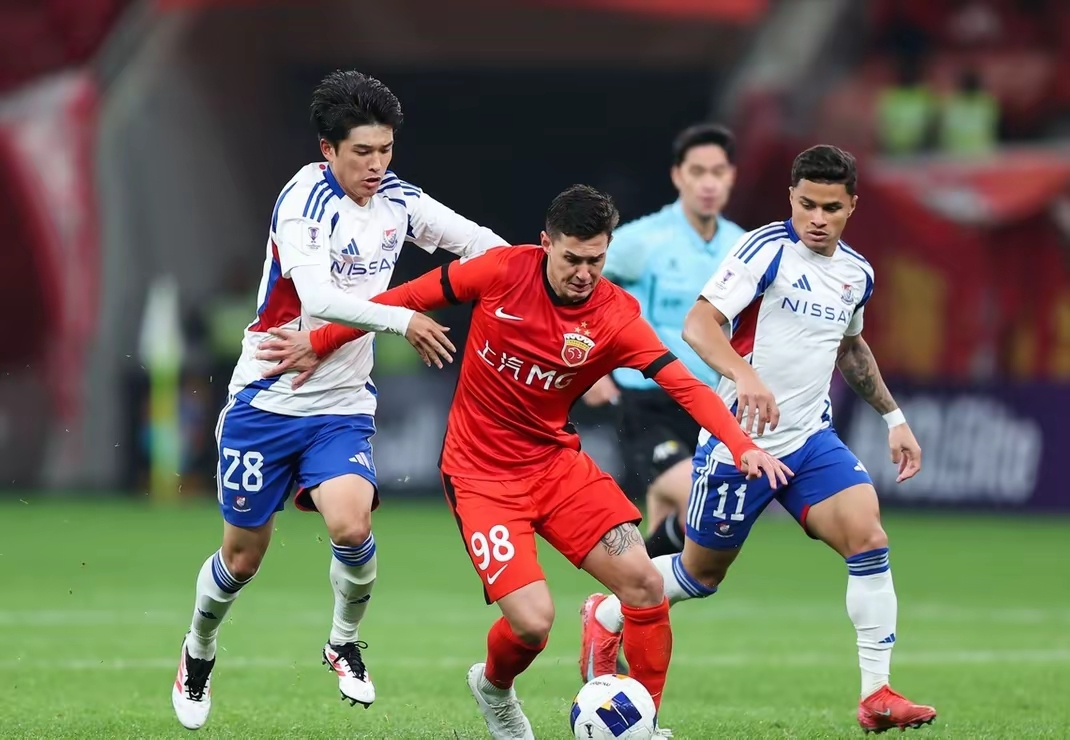 九游官网入口下载-集结日欧超杯焦点战，上海海港遗憾出局，话题不断，阵容厚度经受考验的简单介绍