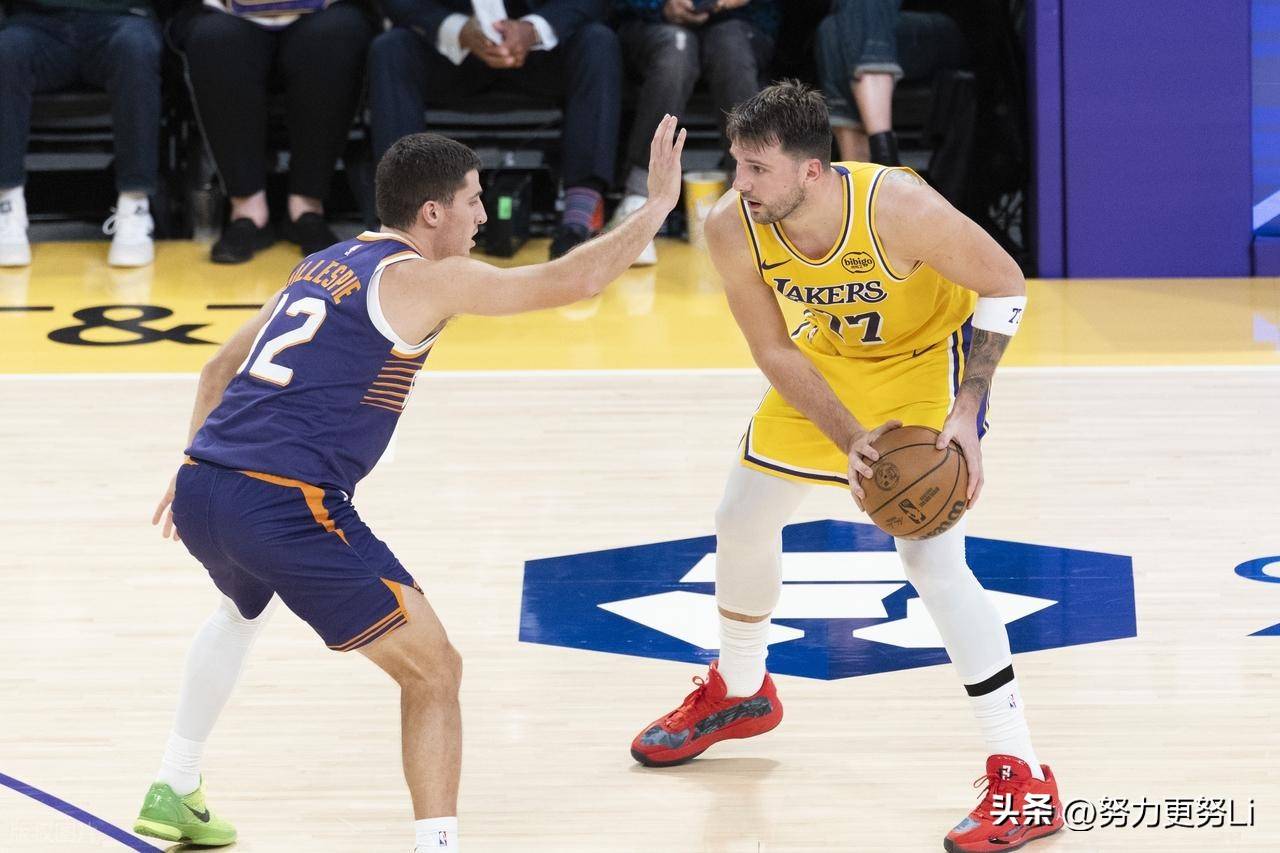 包含关键时刻NBA总决赛传出新动向;多特蒙德伤情更新;管理层表态——球迷炸锅;控场能力受关注的词条 包含关键时刻NBA总决赛传出新动向;多特蒙德伤情更新;管理层表态——球迷炸锅;控场能力受关注的词条