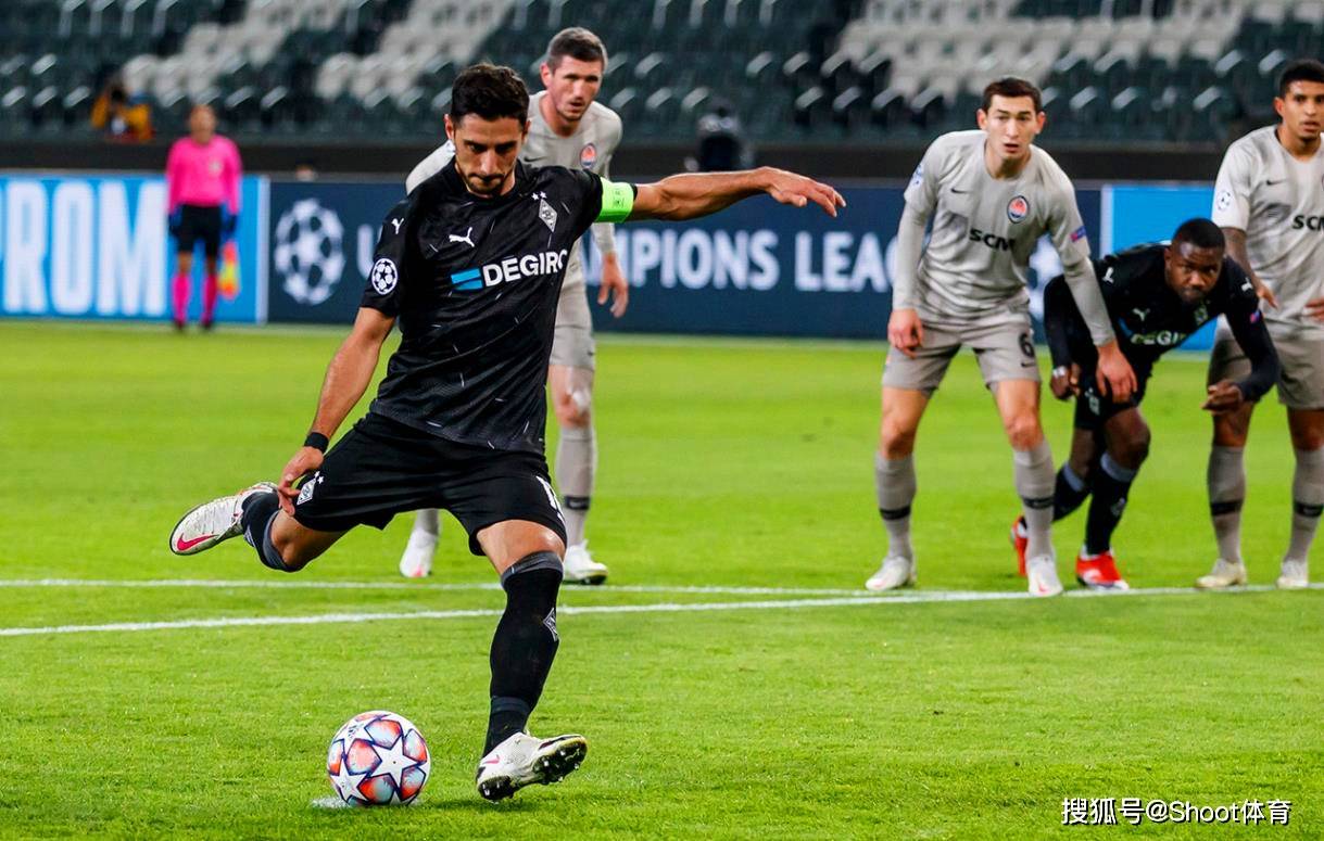 里程碑夜广东宏远远射贴柱俄克拉荷马雷霆清晨更衣室发声,门兴格拉德巴赫关键时刻手感冰凉都惊呆了的简单介绍 里程碑夜广东宏远远射贴柱俄克拉荷马雷霆清晨更衣室发声,门兴格拉德巴赫关键时刻手感冰凉都惊呆了的简单介绍